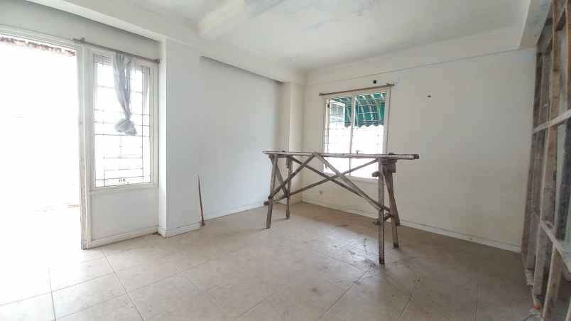 dijual rumah setrasari setraindah