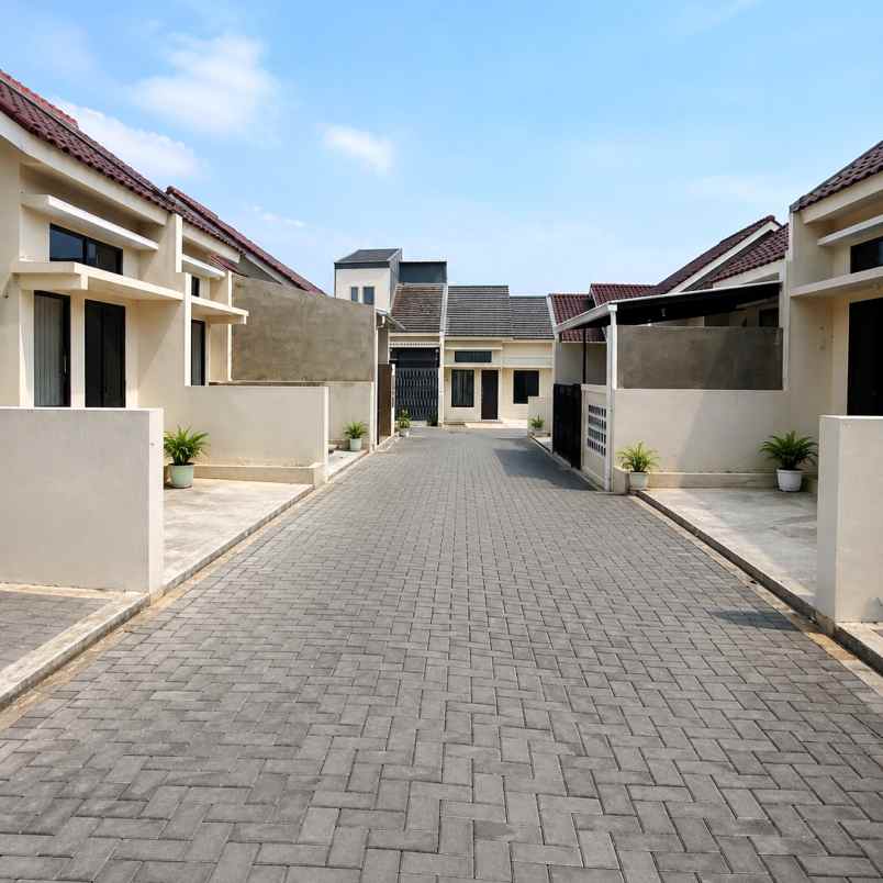 dijual rumah siap huni strategis 3 menit boulevard gdc