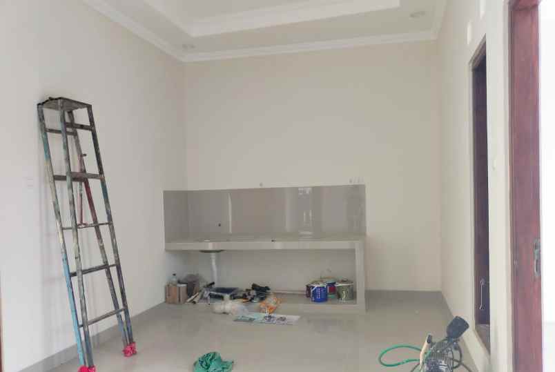 dijual rumah sidomoyo
