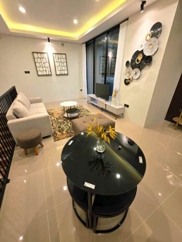 dijual rumah stadion maguwoharjo