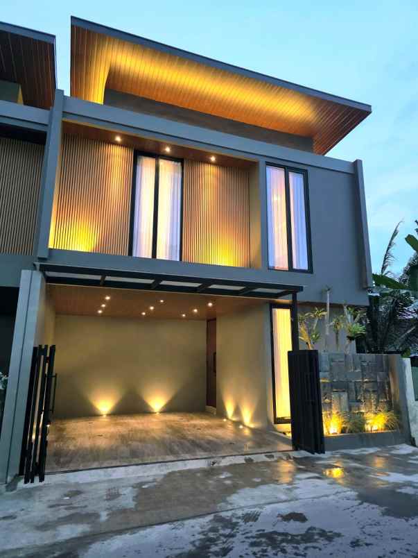 dijual rumah stadion maguwoharjo