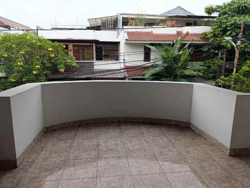 dijual rumah strategis di cideng gambir jakarta pusat