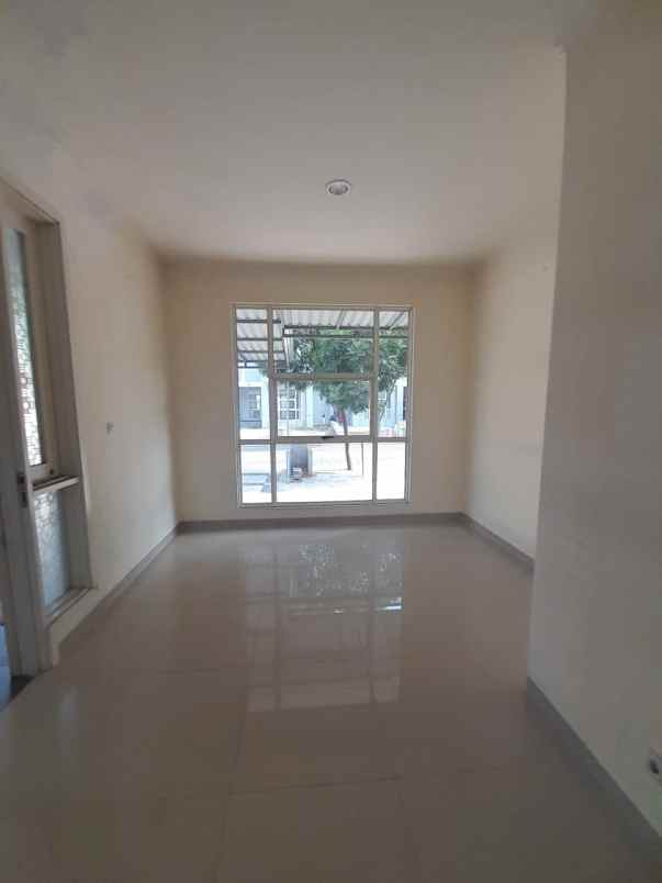 dijual rumah suvarna sutera cluster bahana