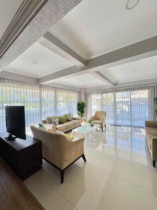 dijual rumah taman golf citraland