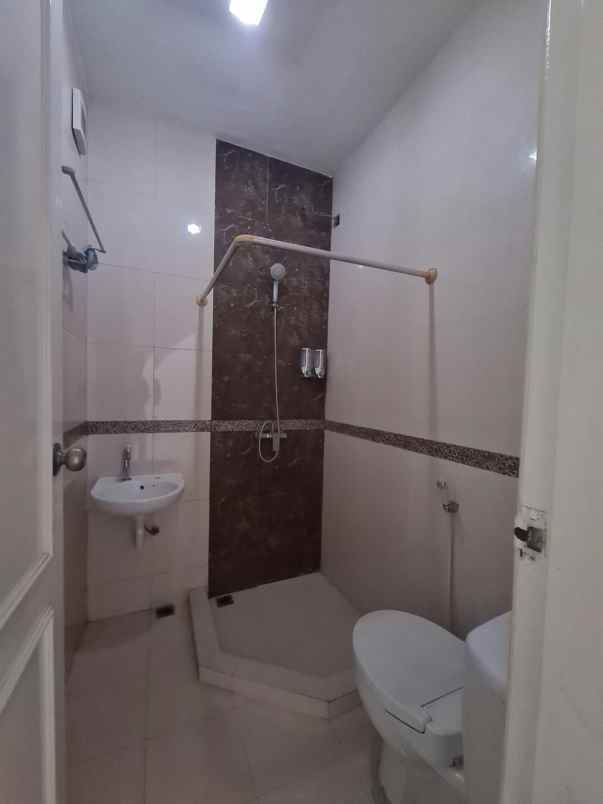 dijual rumah taman mutiara