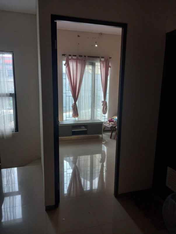 dijual rumah tambak medokan ayu