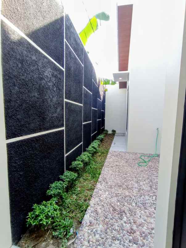 dijual rumah tonggalan