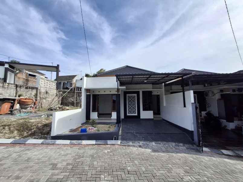 dijual rumah watualangkah ambarketawang