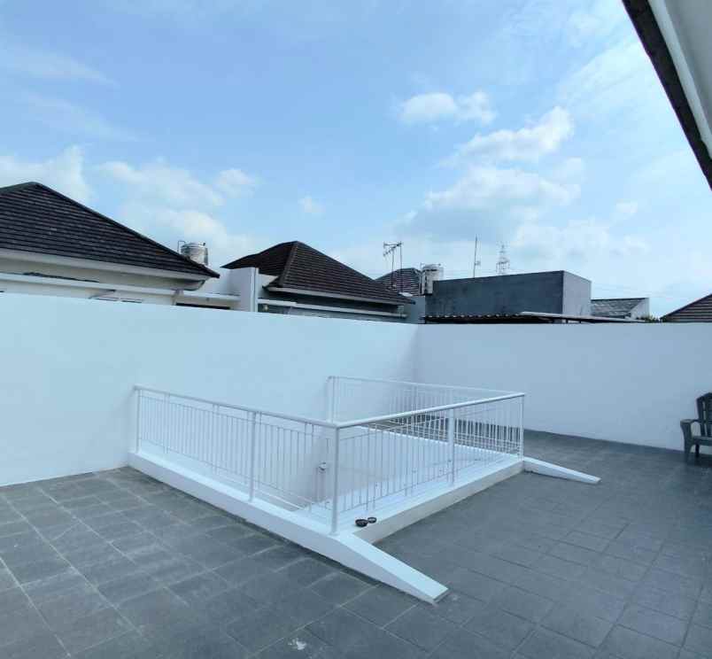 dijual rumah wisata bukit mas lidah