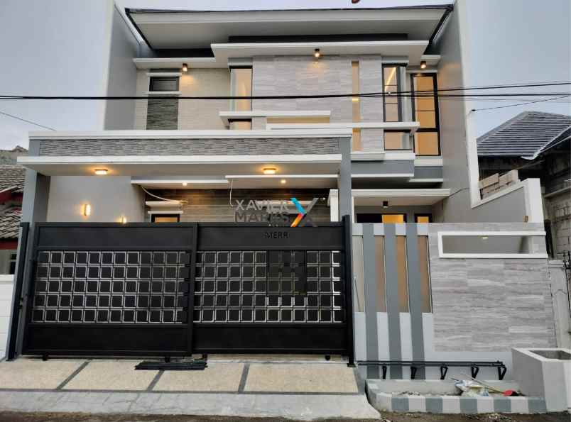 dijual rumah wisma permai barat