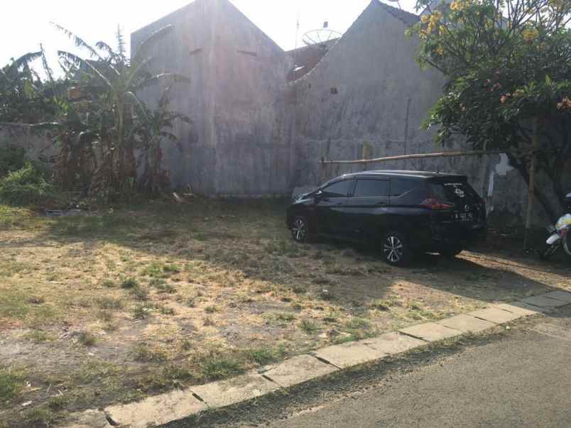 dijual tanah jalan gubernur suryo gang