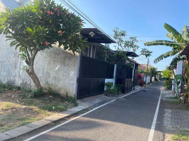 dijual tanah jalan gubernur suryo gang