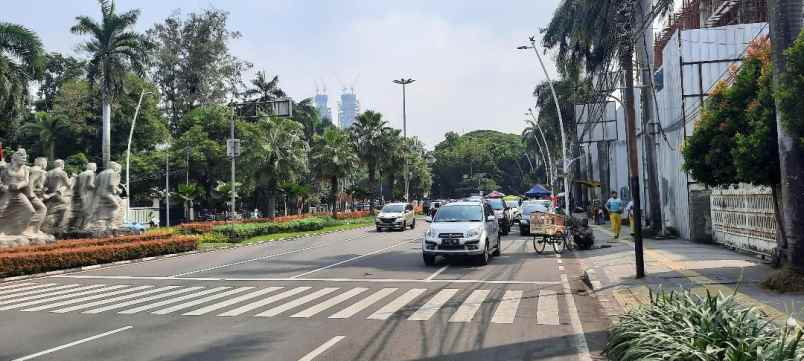 dijual tanah jl raya cut mutia menteng