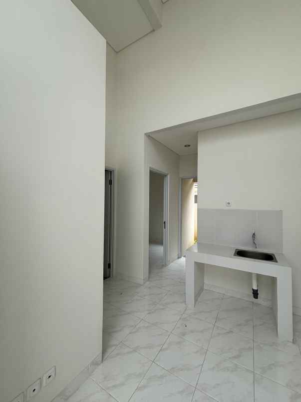 dijual unit rumah baru paramount petals