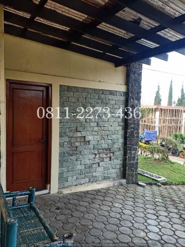 dijual villa cisarua