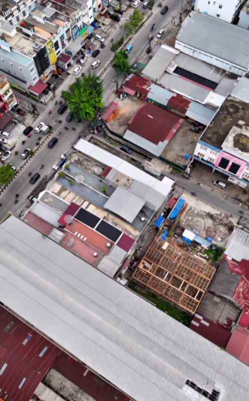 dijual villa jalan madio santoso