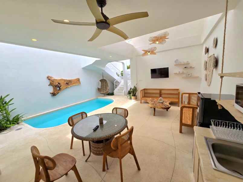 dijual villa jalan raya uluwatu pecatu