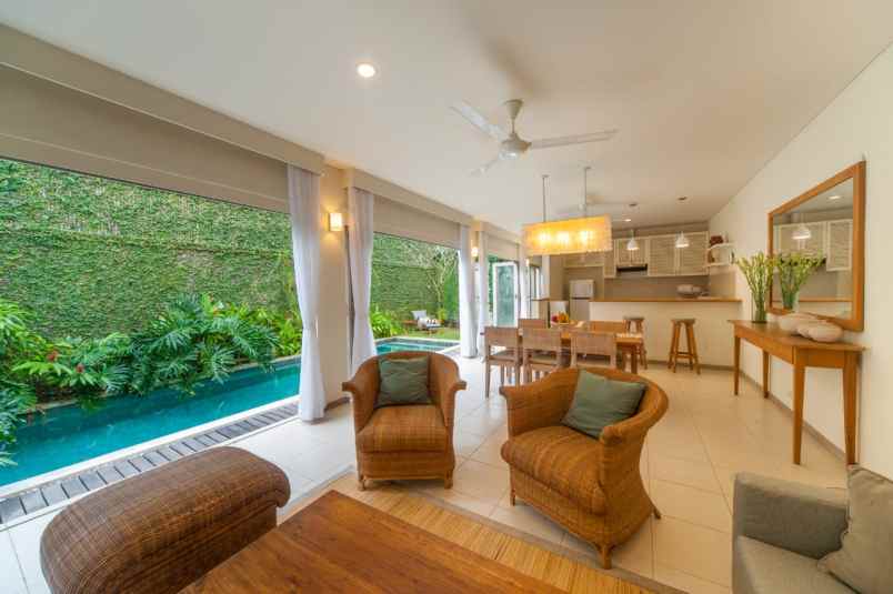 dijual villa jimbaran badung bali