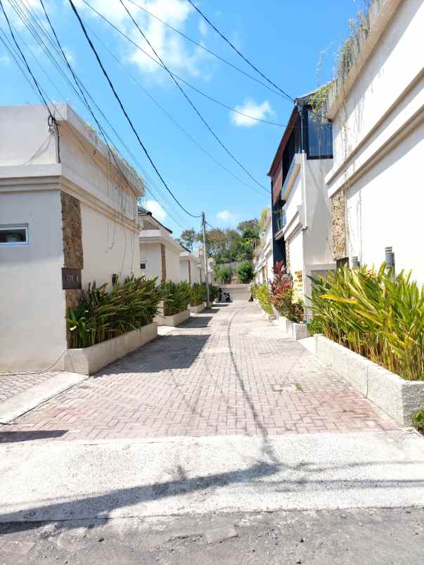 dijual villa kuta selatan