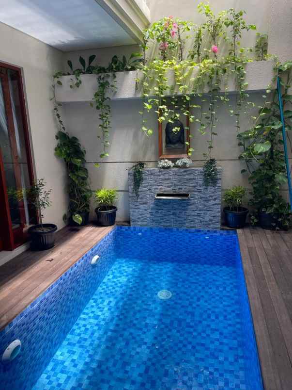 dijual villa kuta selatan