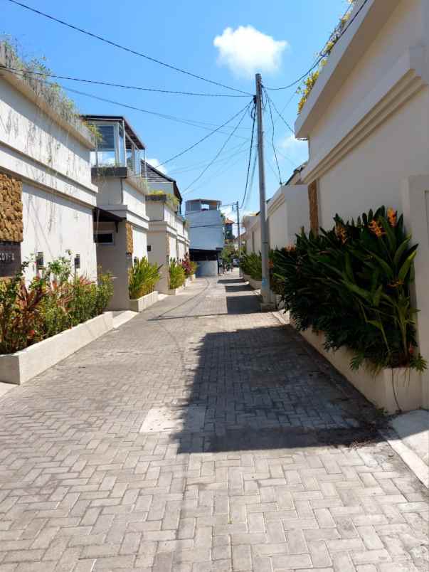 dijual villa kuta selatan