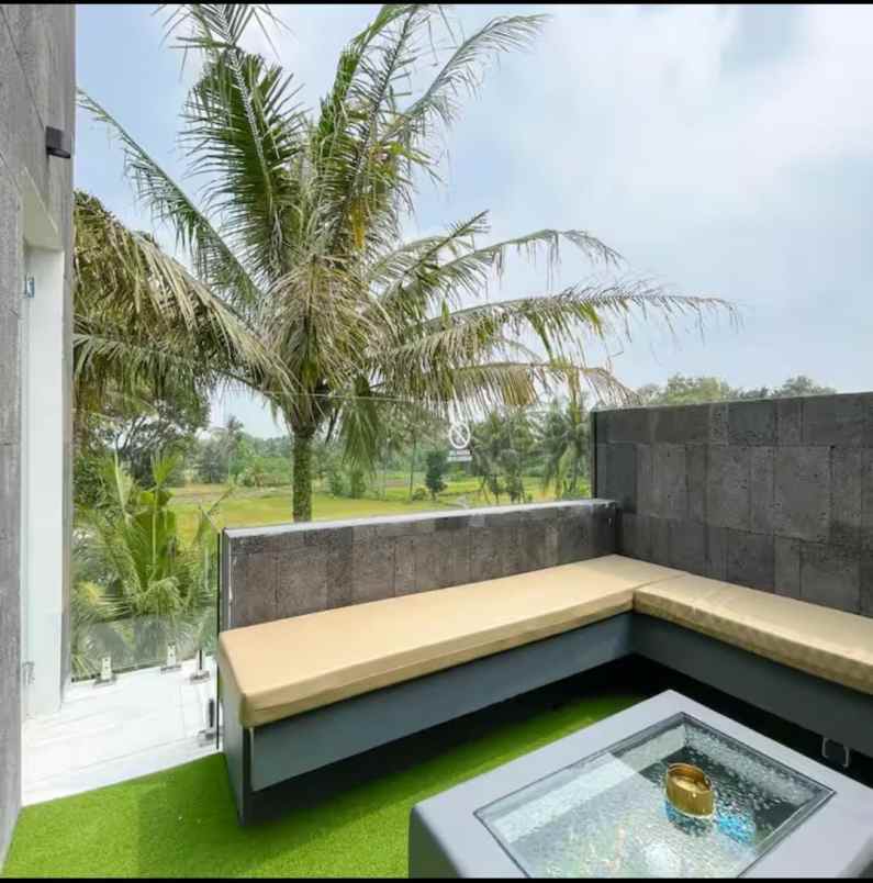 dijual villa pandowoharjo