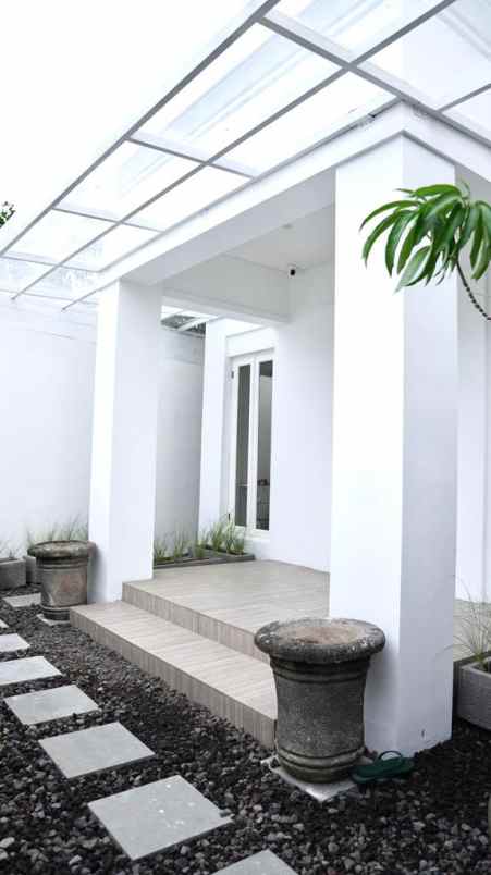 dijual villa umalas kerobokan