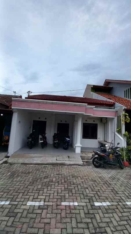 dikontrak rumah cluster