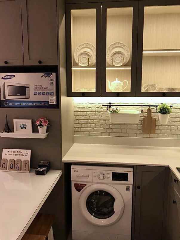 disewakan apartemen gold coast pik