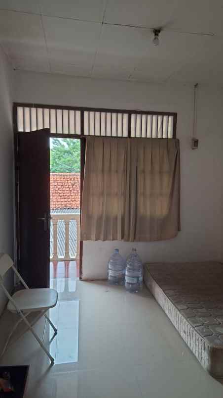 disewakan kost jl asem rt 2 rw 2 ps minggu