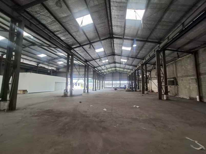 disewakan ruko gudang kantor delta silicon cikarang