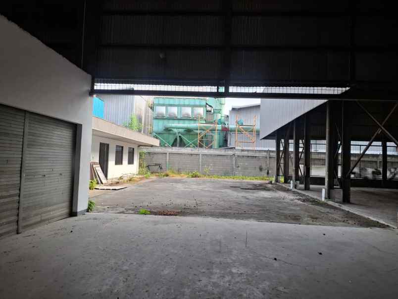disewakan ruko gudang kantor delta silicon cikarang