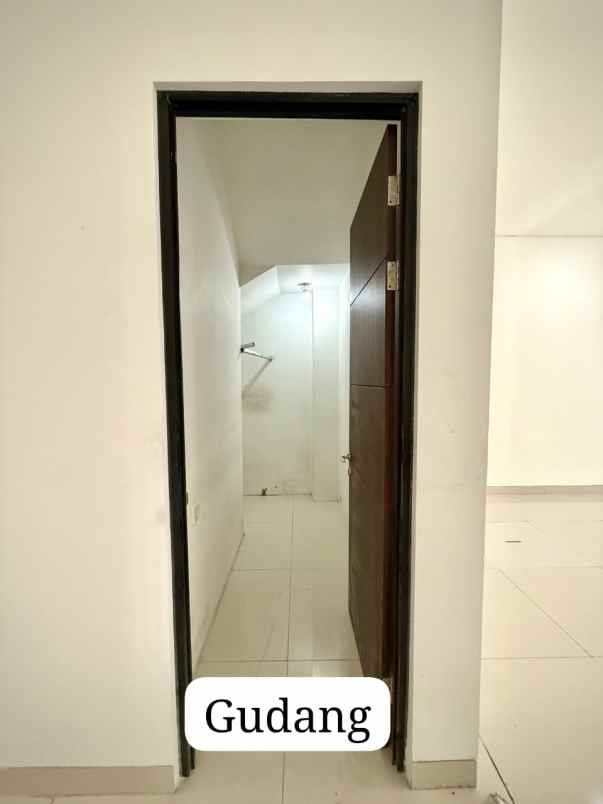 disewakan ruko gudang kantor the avenue merr