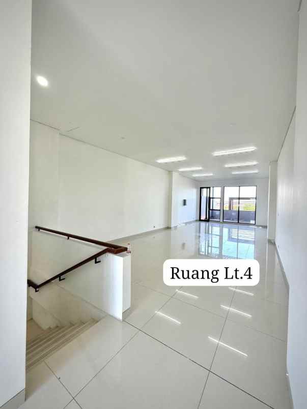 disewakan ruko gudang kantor the avenue merr