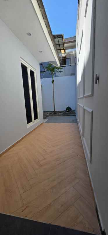 disewakan rumah bumi marina emas