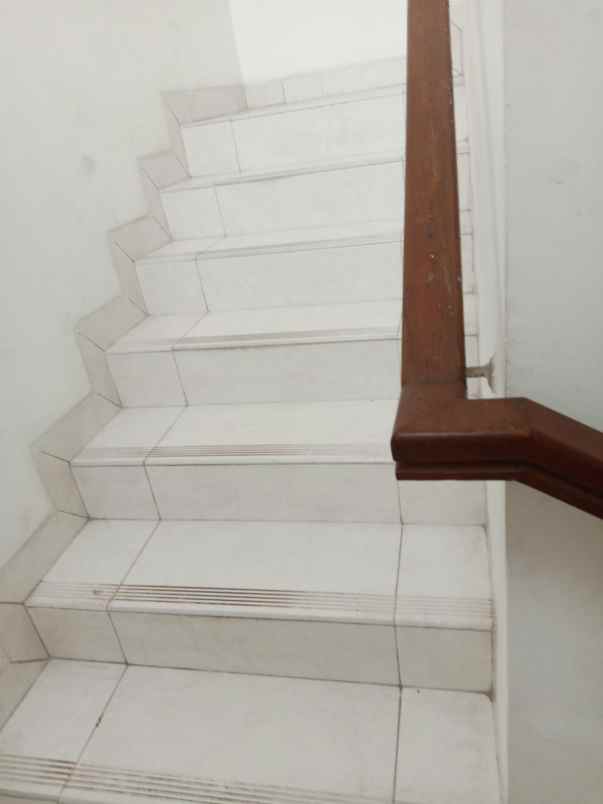 disewakan rumah cluster alamanda jakarta