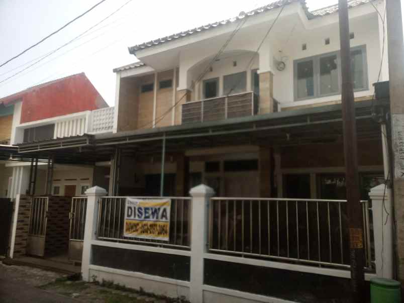 disewakan rumah cluster istana kawaluyaan
