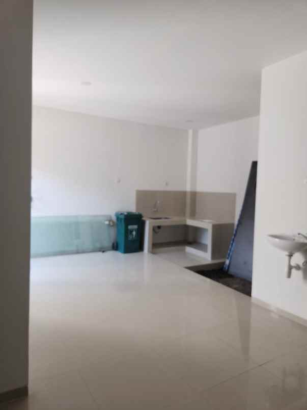 disewakan rumah eastern park