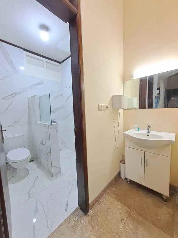 disewakan rumah gandaria