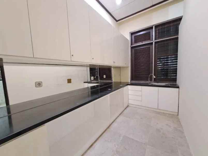 disewakan rumah gandaria