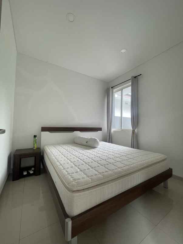 disewakan rumah graha natura e 70