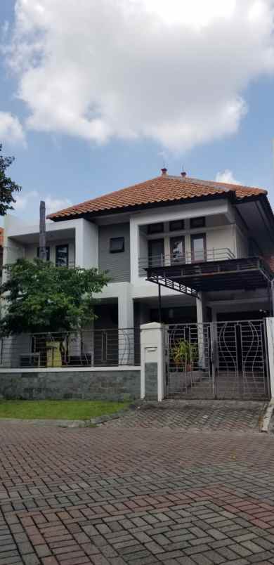 disewakan rumah grand family