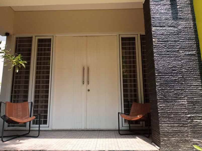 disewakan rumah kebayoran residence