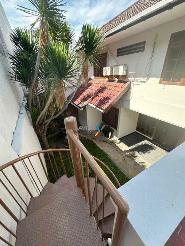 disewakan rumah prapen indah timur