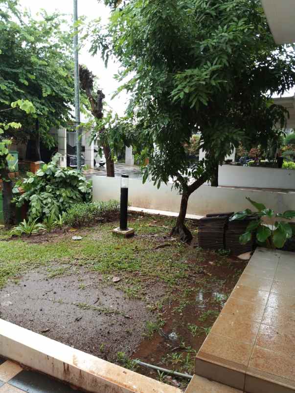 disewakan rumah summarecon bekasi cluster