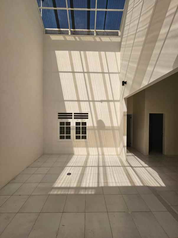 disewakan rumah sutorejo