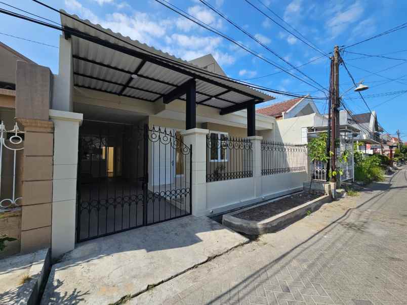 disewakan rumah sutorejo