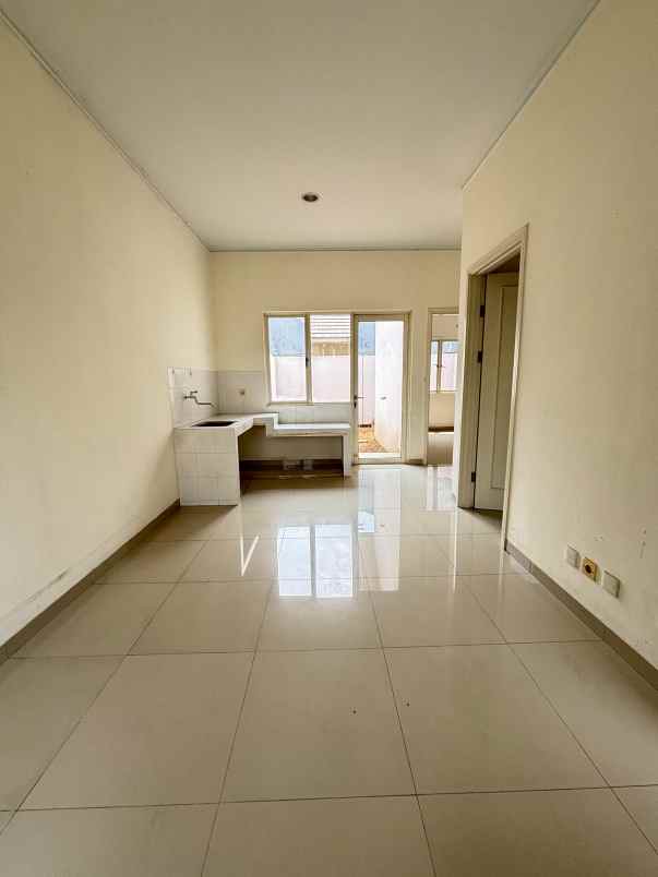disewakan rumah suvarna sutera cluster