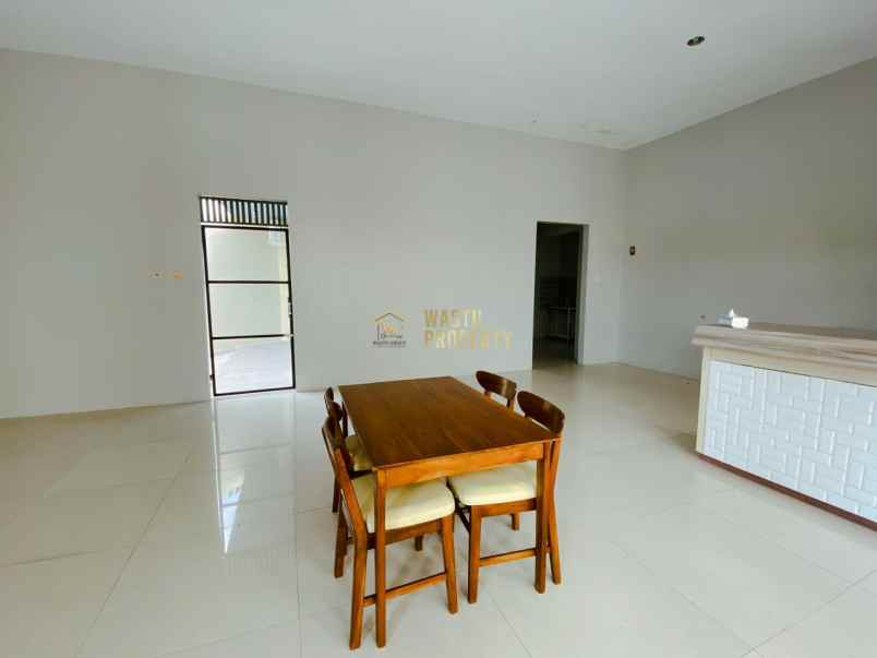 guest house tanah luas di maguwoharjo sleman