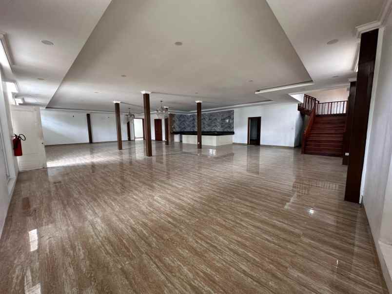 jual gedung warisan kota tua taman sari jak bar